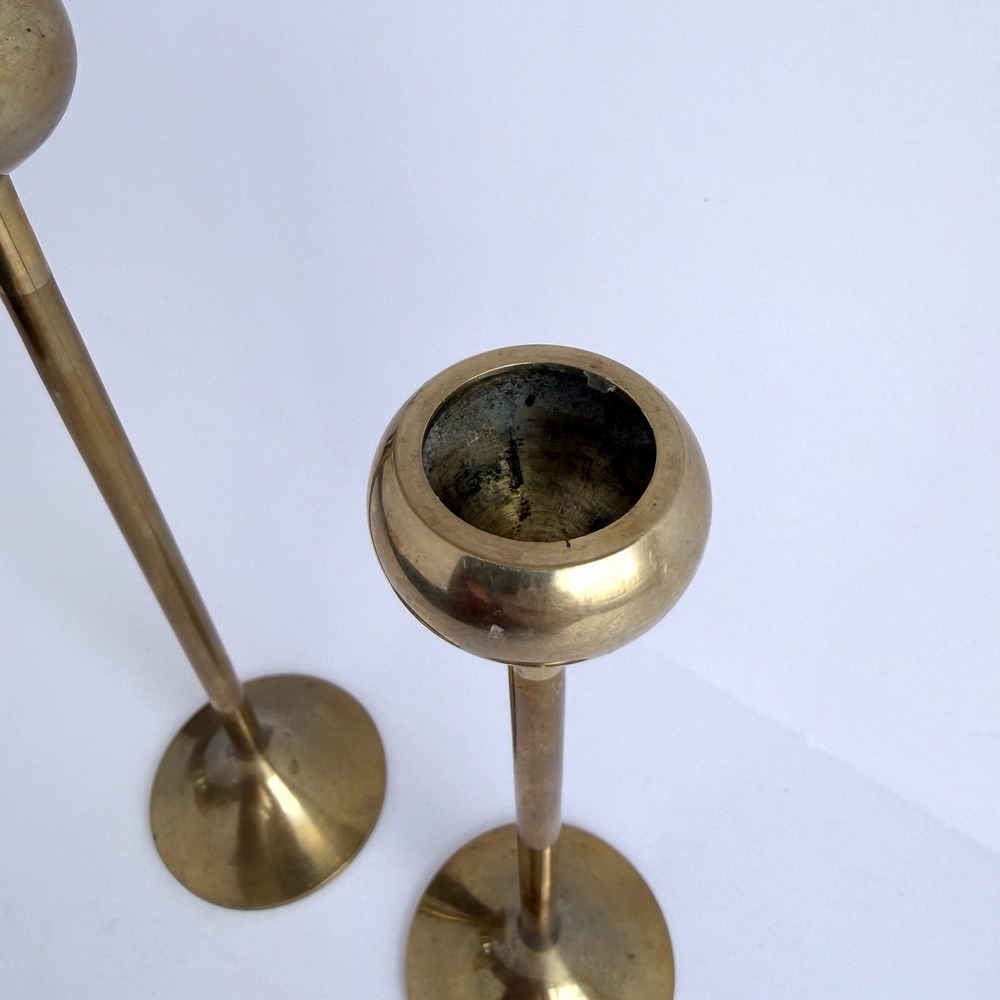 Set Of 2 Graduated Brass Candle Stick Holders Tulip Cup Scandinavian VTG Mcm - Picture 3 of 6